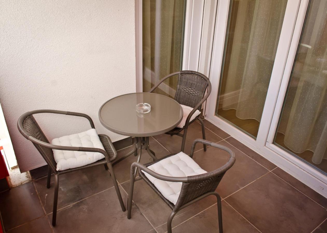 Amber Studio Oradea Apartment Ngoại thất bức ảnh