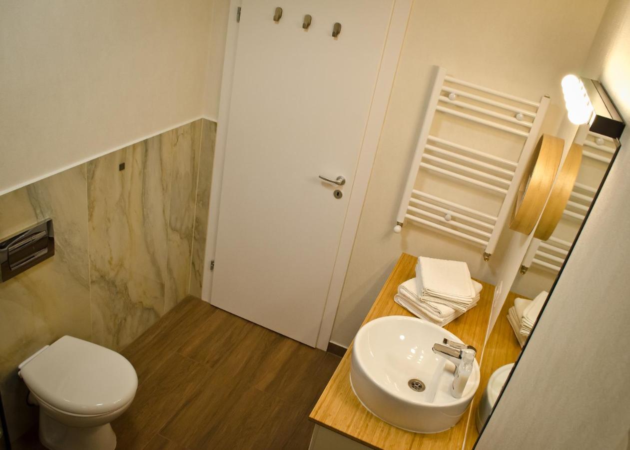Amber Studio Oradea Apartment Ngoại thất bức ảnh