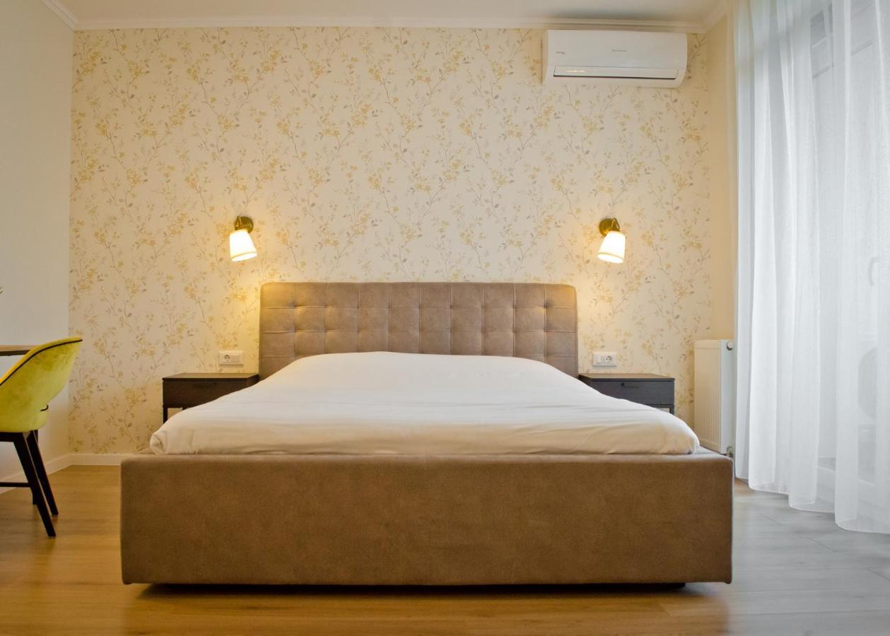 Amber Studio Oradea Apartment Ngoại thất bức ảnh